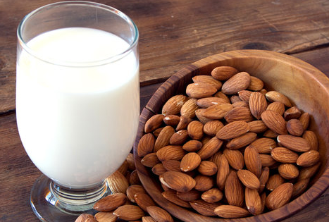 susu almond merdeka