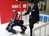 Robot Anjing Pemandu dengan Teknologi Kinect bisa Membantu Tunanetra buatan NSK